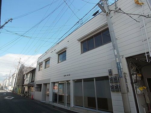 カルモハイツの外観