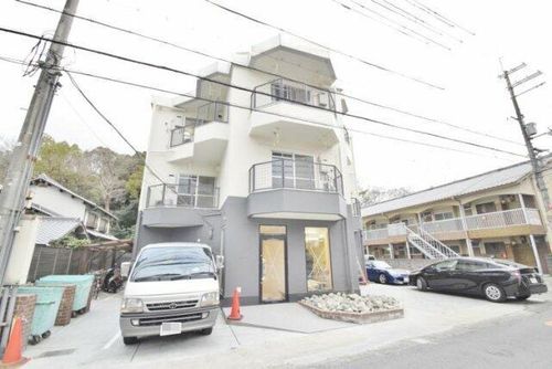 アメージングエステートの外観