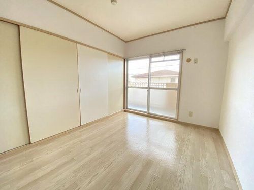 第5グランドハイツ服部の内装