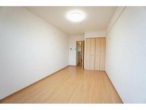 A・City七条の居間