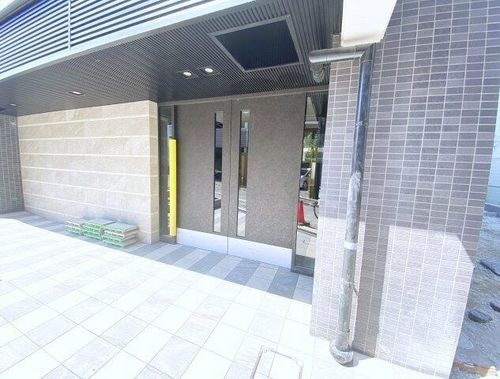 エスリード ザ・イーストレジデンス大阪城の玄関