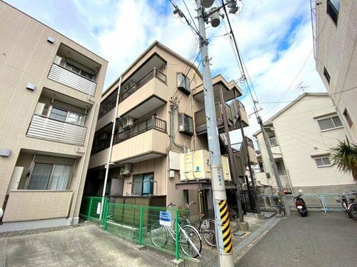 春日町西田マンション303の外観
