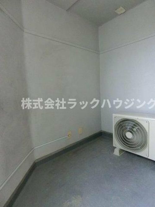 GMビル第三の内装