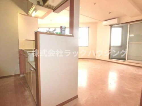 GMビル第三の居間