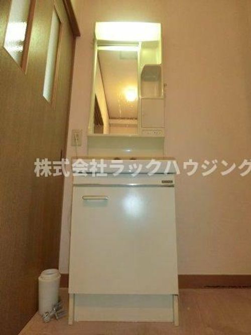 GMビル第三の内装