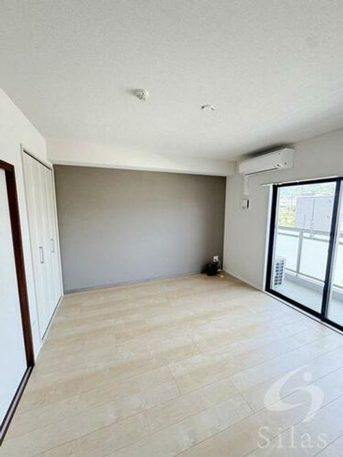 兵庫県宝塚市中筋5丁目(マンション)の賃貸物件の居間