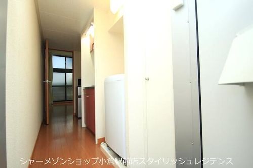 レオパレスケイの玄関