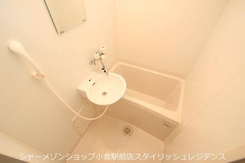 レオパレスケイの風呂
