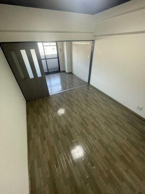 福岡県北九州市小倉南区城野4丁目(マンション)の賃貸物件の居間