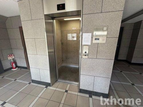 パルプラザ茨木の玄関