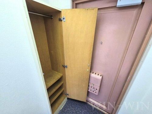 センチュリー大誠306の玄関