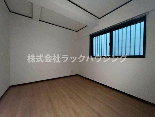 KOMOREBI西郷通の居間