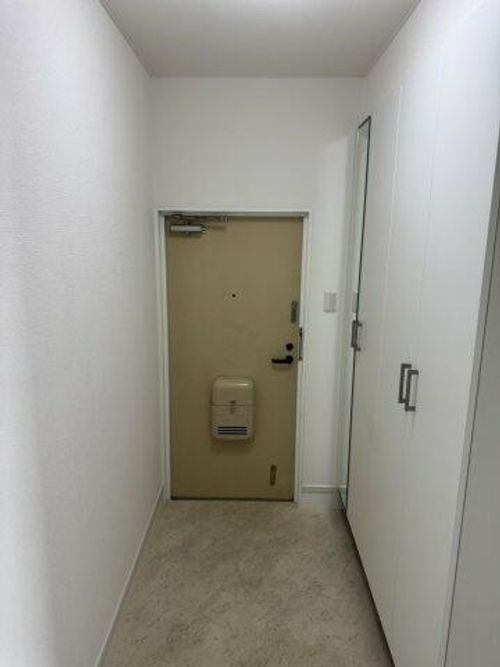 アカカベビルの玄関