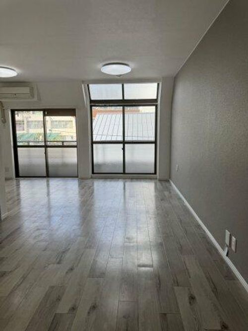 アカカベビルの内装