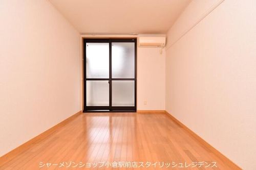 レオパレスTomaⅢの居間