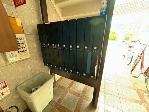 エヴリィワンの玄関