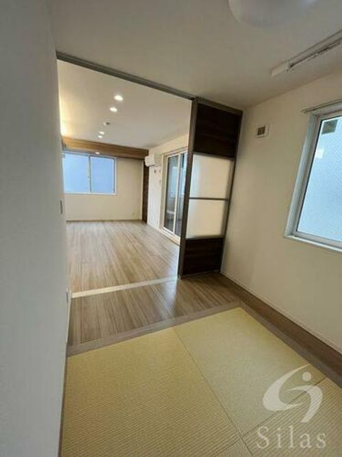 グラサ真田山の内装