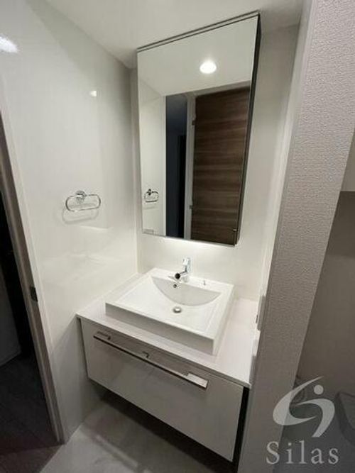 グラサ真田山の内装