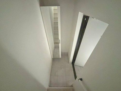 大阪府松原市岡2丁目(一戸建)の賃貸物件の玄関