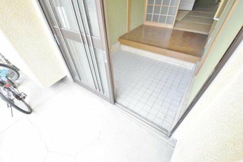 コーポ中西203の玄関