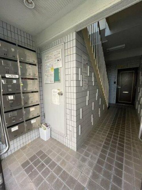 メゾングロワールの玄関