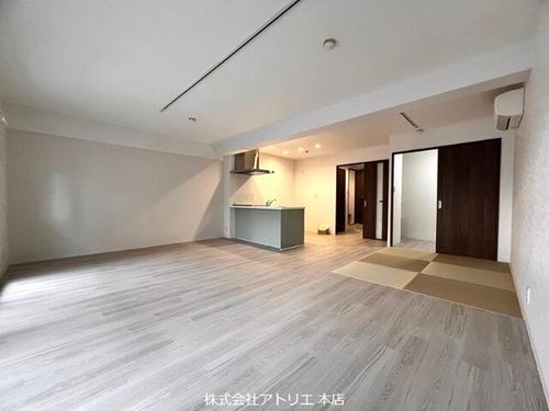 フローラ長田の居間