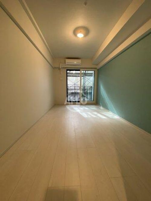 THE MUSIC COURTの居間