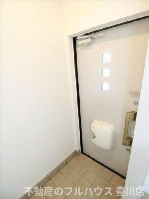 愛知県豊川市大堀町(アパート)の賃貸物件の玄関