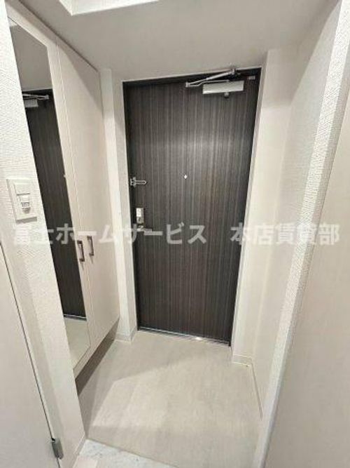 エスリード大阪平野プライムの玄関