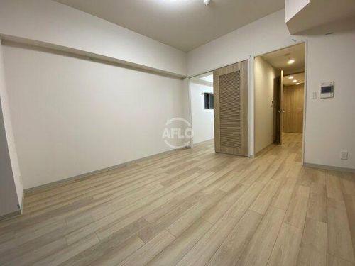 プレサンス堺筋本町エグゼブランの居間