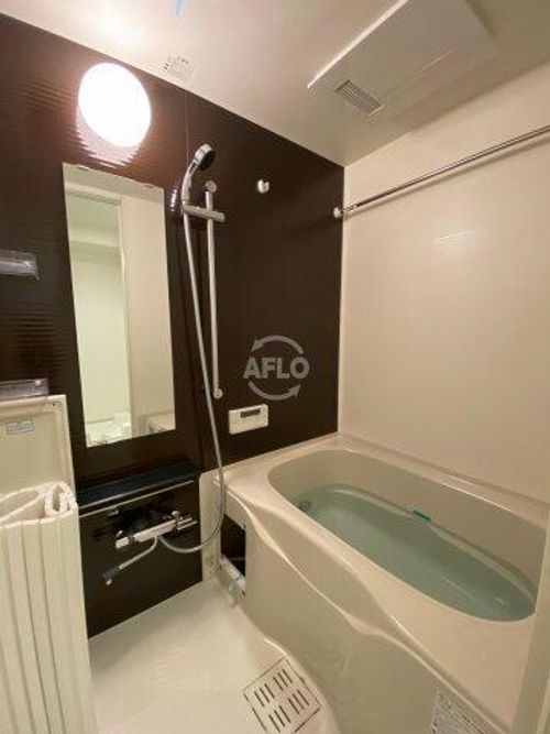 プレサンス堺筋本町エグゼブランの風呂