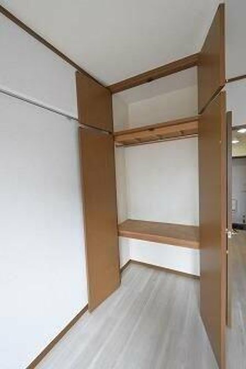 KMマンション八幡駅前IIIの内装