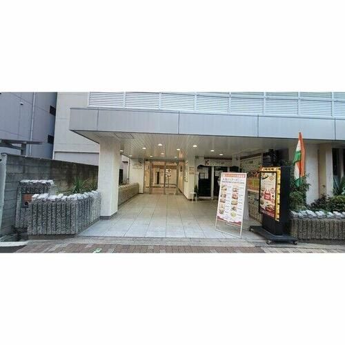 チサン第8新大阪の玄関