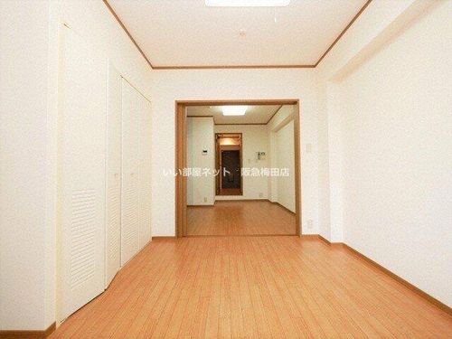 ノルデンタワー天神橋の居間