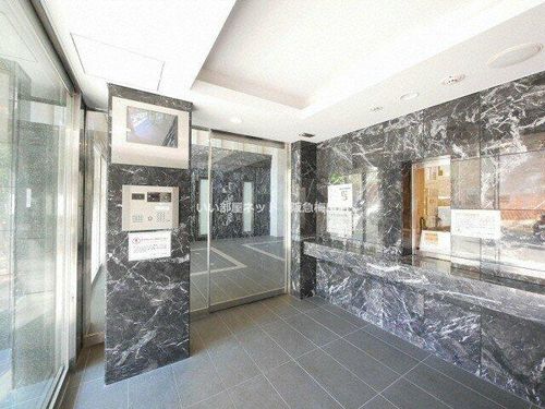 エスリード梅田グランノースの玄関