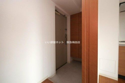 ES-Grande Umedakitaの玄関