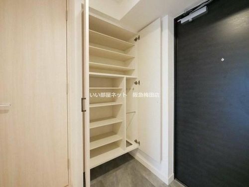 コンフォリア・リヴ新大阪WESTの内装