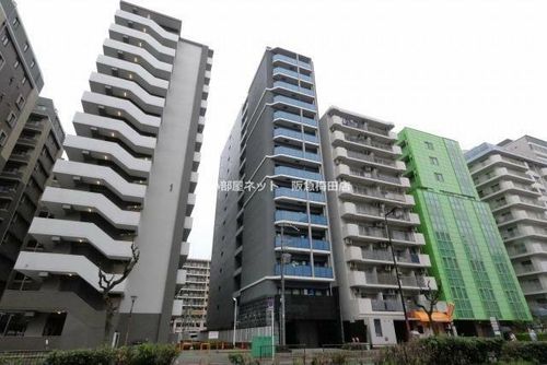 コンフォリア・リヴ新大阪WESTの外観