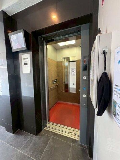 グランシャリオⅡの玄関