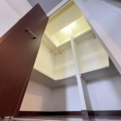 ラドーニ清水の内装