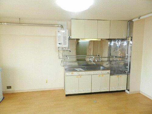 サンハイツかどや403のキッチン