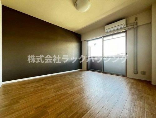 ラフィネシャンブルの居間