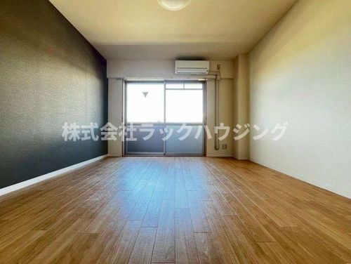 ラフィネシャンブルの居間