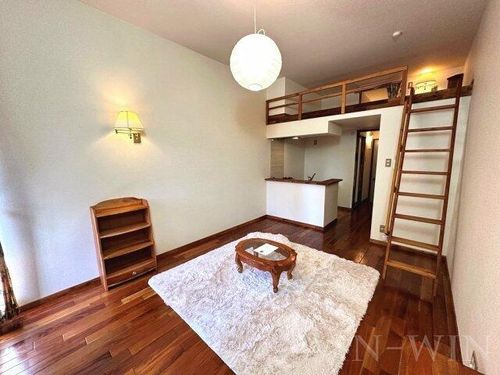 セザンヌ松井の居間