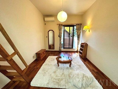 セザンヌ松井の内装