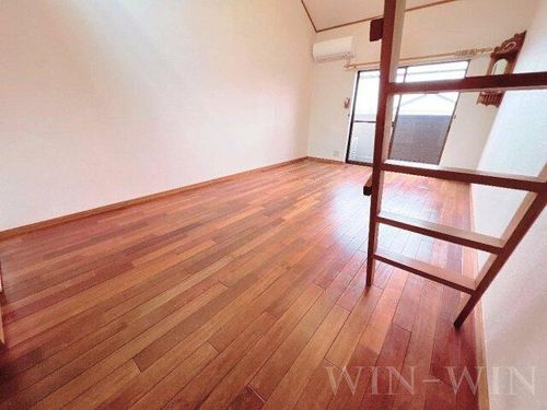 セザンヌ新栄 2の居間