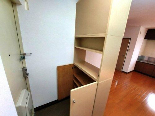 アミューズメント牟呂 C302の玄関