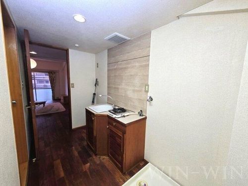 ユトリロ八通のキッチン