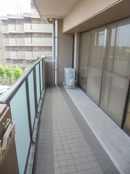 ハッピーエイジ土山の内装