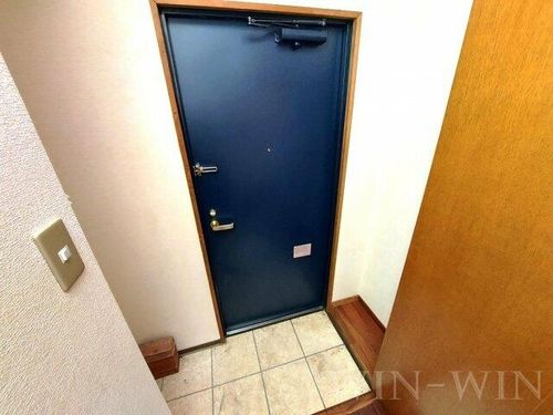 ユトリロつつじが丘の玄関